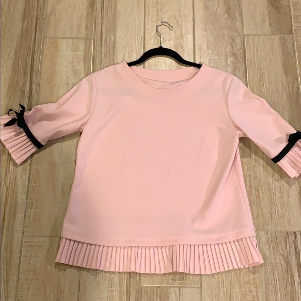 Elegant, feminine blouse